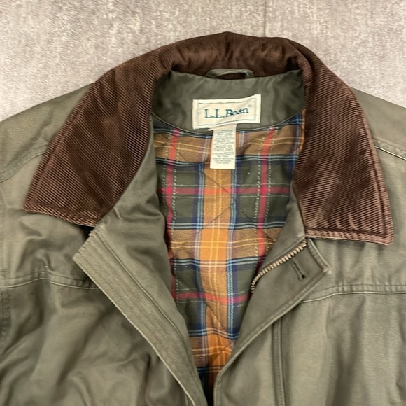 LL Bean Heavy Duty Flannel Lined Barn Coat Zip & Button Up - Picture 2 of 8